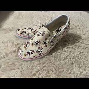 Minnie Mouse vans